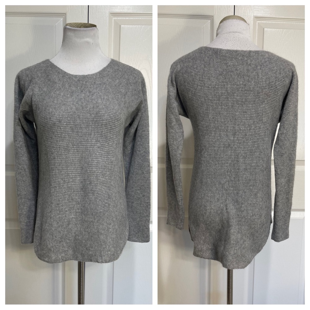 Cashmere! Max Studio 100% cashmere sweater
